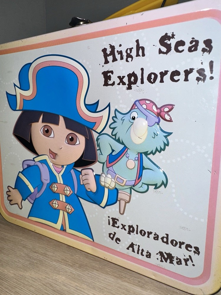 Nickelodeon Dora the Explorer High Seas Explorers Metal Lunchbox