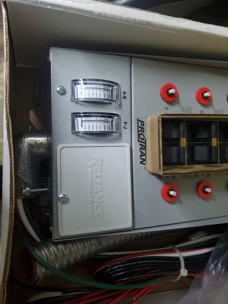 Reliance Loadside Prewired Generator Transfer Switch, 10 Circuits, 125/250