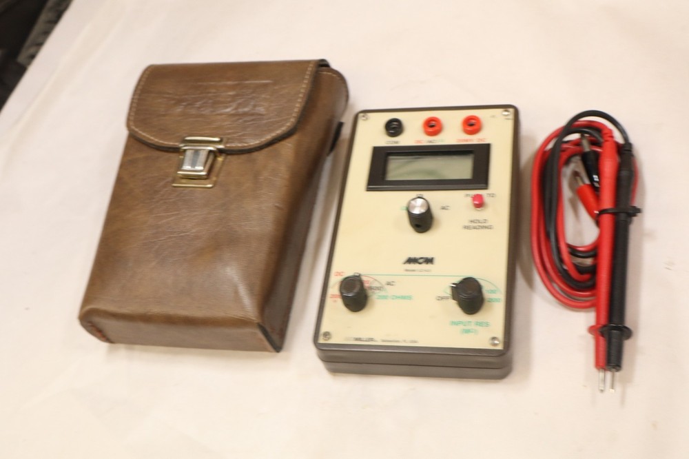 Model LC-4.5 Voltmeter by M.C. Miller