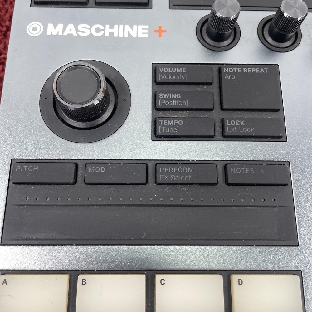 Native Instruments MASCHINE+ Plus HW Standalone Drum Sampler Controller *VIDEO