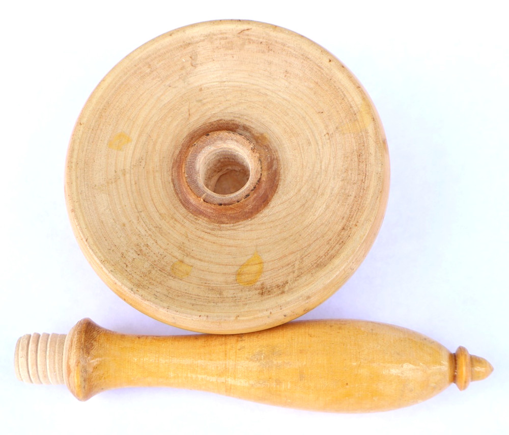 Case No. 52 Darner & Needle Darning Egg / ART. 1550 / Mountain Top Tools