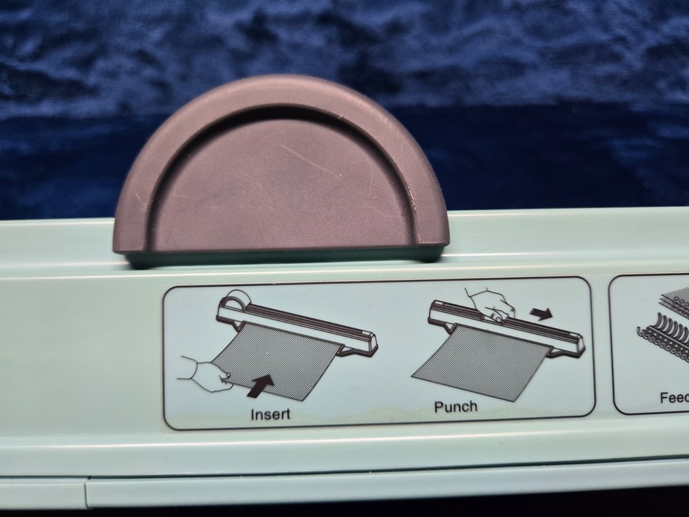 GBC ProClick P50 Binding System Manual Desktop Punch 6 Sheet Capacity Swingline