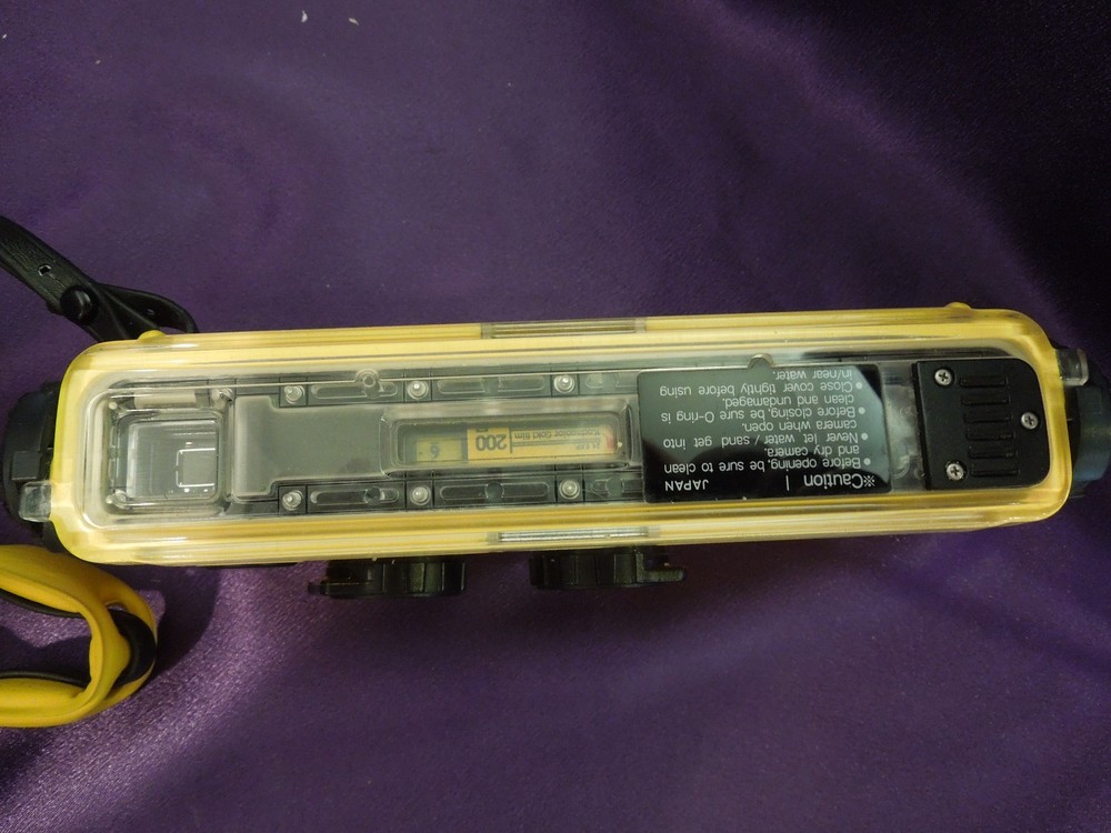 Minolta Weathermatic A Waterproof Diving Camera