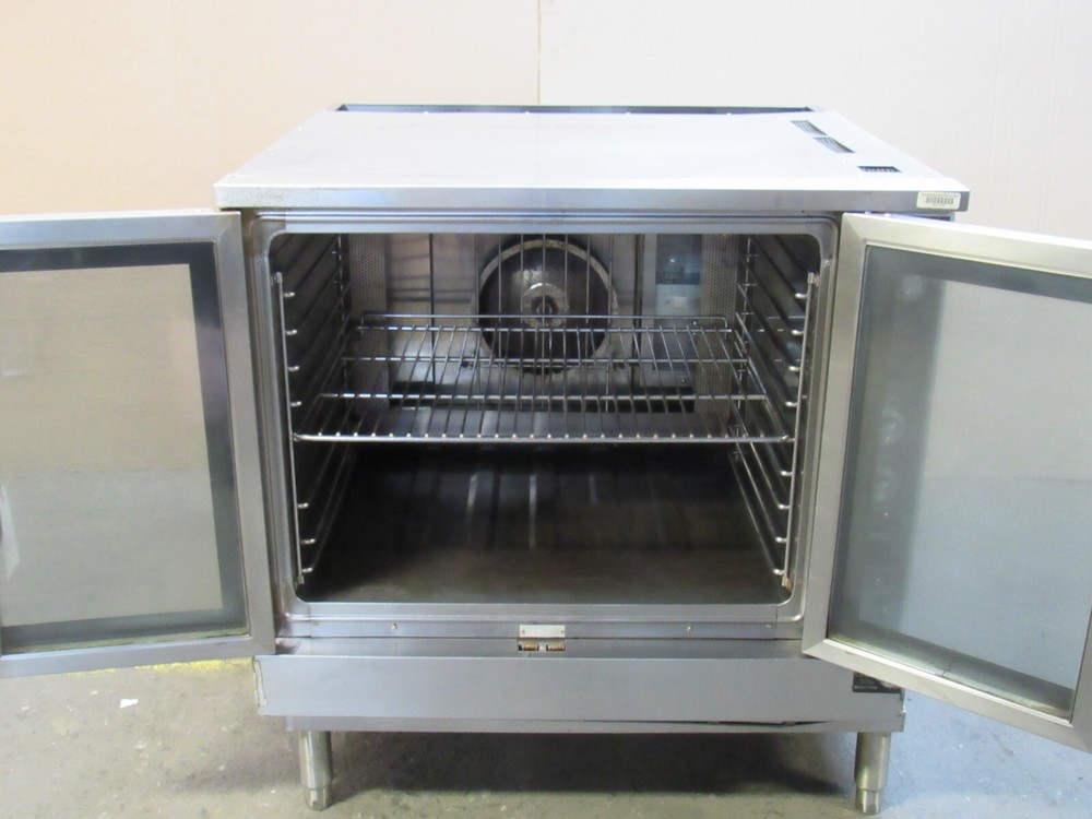 MARKET FORGE ELECTRIC CONVECTION OVEN 460V 3 PH *MISSING RACK BRACKET*