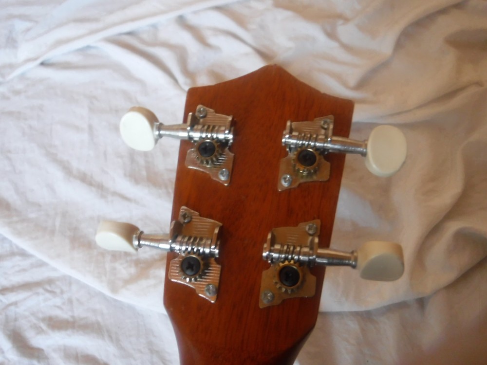 Mitchell Ukulele Model MU40NT Pre Owned String Broken Please see The Photos