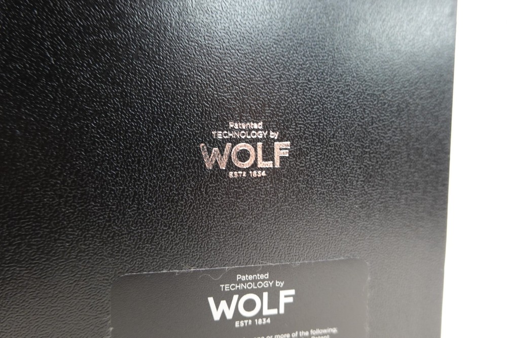 Wolf Single Watch Winder Model M2.1 New Batteries Works.