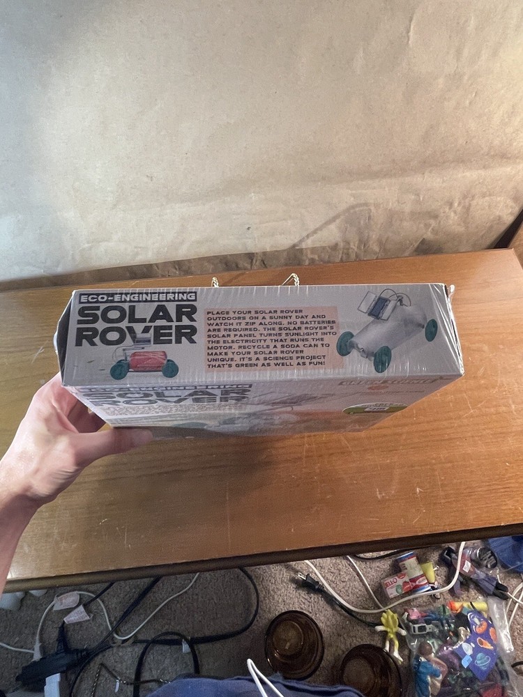Eco- Engineering Solar Rover New In Box Green Science