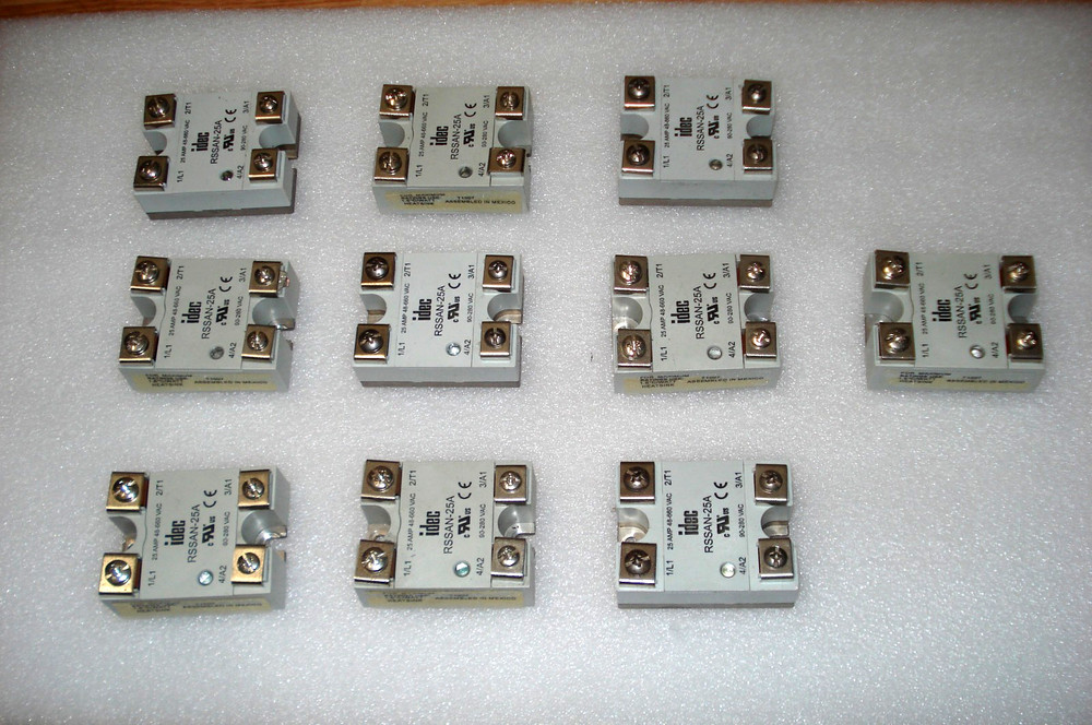 (Lot of 10) IDEC RSSAN-25A Solid State Relays