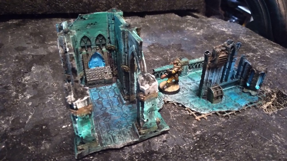 Warhammer 40k Terrain-Small Ruins- Painted Very Durable Ready for the table