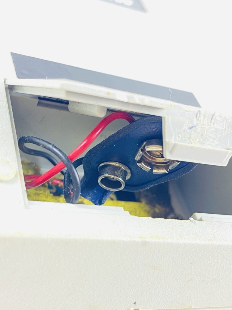 MICRONTA Model 351 Frequency Counter w/Case,Instructions & Antenna - Works!