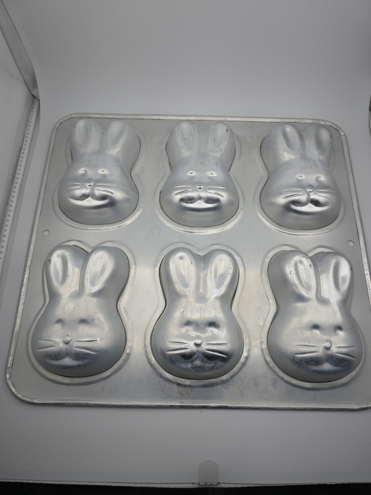 Vintage Wilton Baking Pans Set