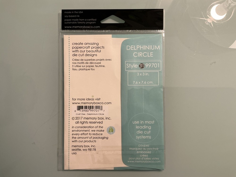 Memory Box “Delphinium Circle” Cutting Die (New)