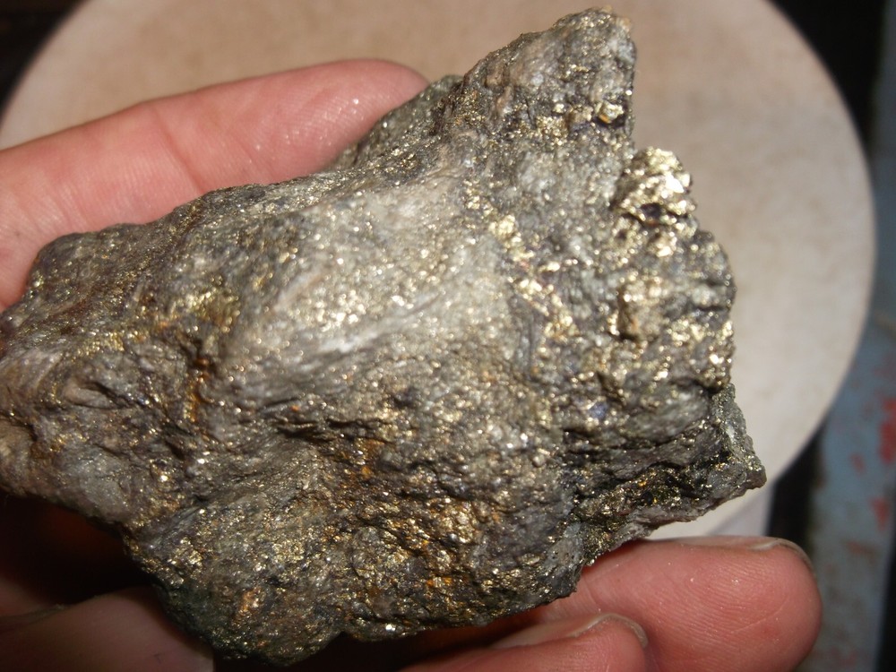 Gold, silver, copper, 160 grams samples ,ore high grade .
