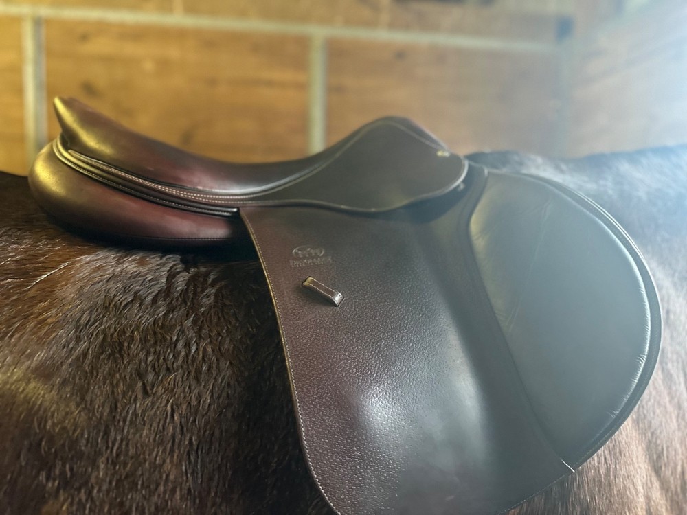 Devecoux Barritz 2AA Med Tree Butter Soft Excellent Condition