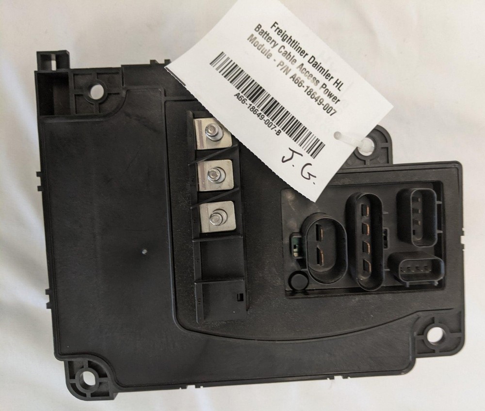 Freightliner Daimler HL Battery Cable Access Power Module - P/N A66-18649-007