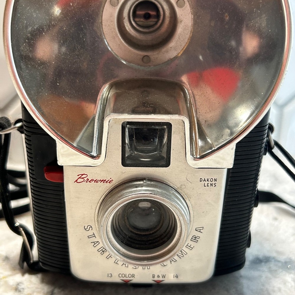 Vintage Kodak Brownie StarFlash Camera With Strap. Untested.