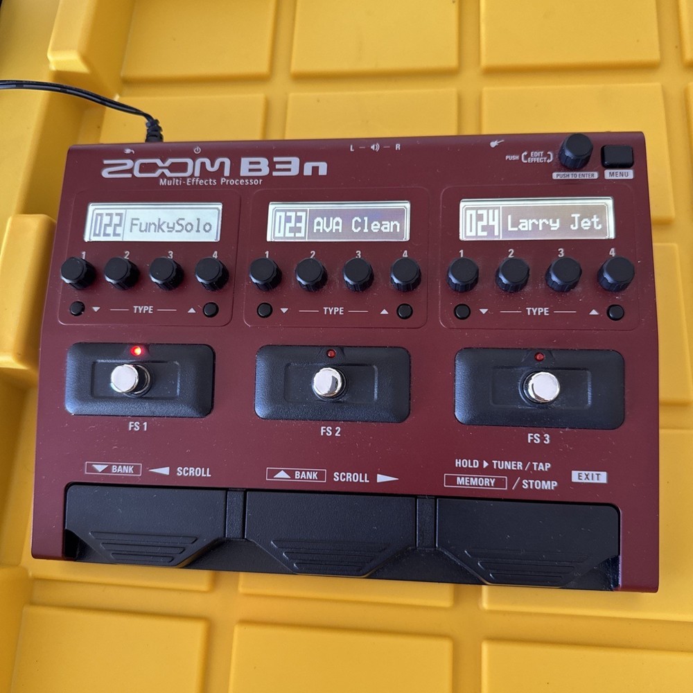 Zoom B3n Bass Multi-effects Processor Works
