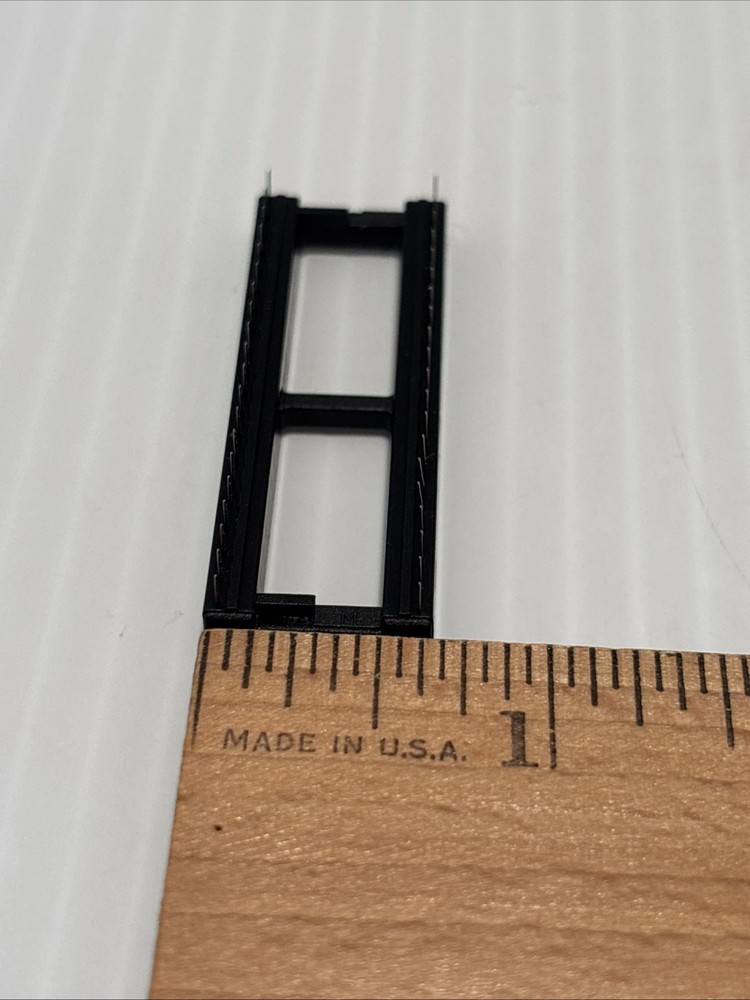 AMP 390262-5 40 PIN IC SOCKET