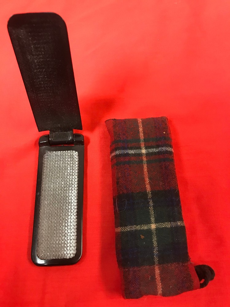 Pendleton Lint Brush with Traditional Red case