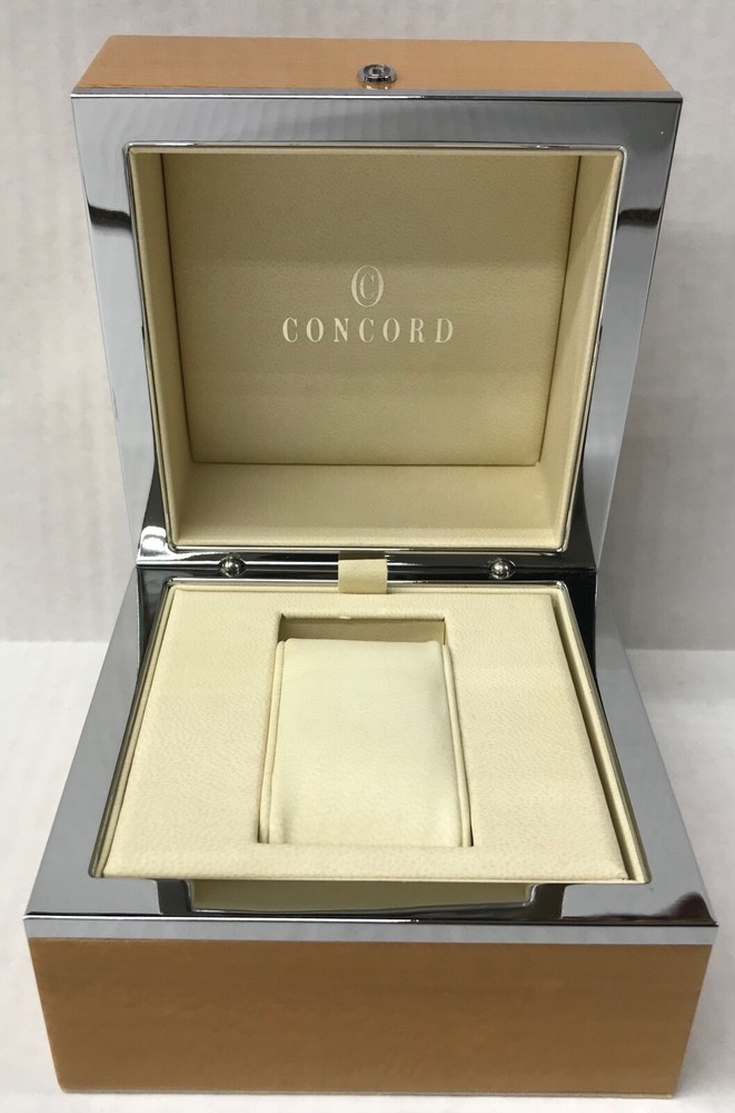 Concord vintage Authentic Wood Watch Box Presentation display Storage Case