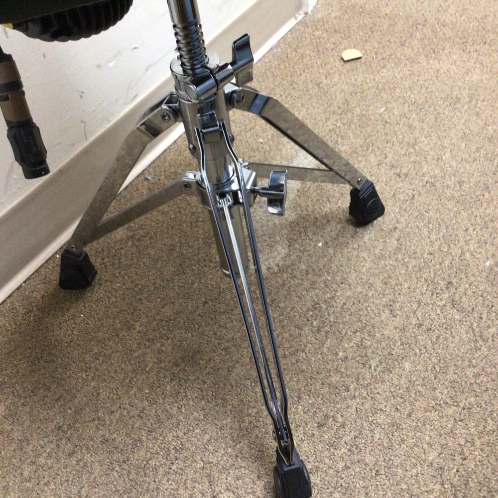 Ludwig Pro Saddle Drum Throne With Buttkicker Concert