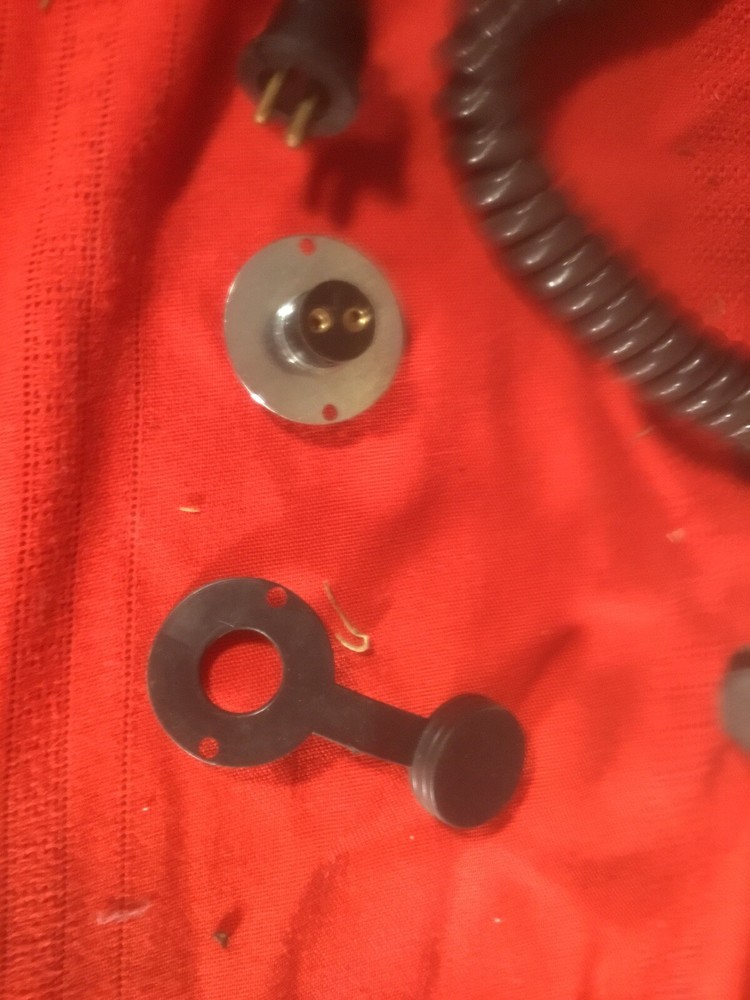 Handhield Portable Boat Spotlight With Connectors Marked AAA