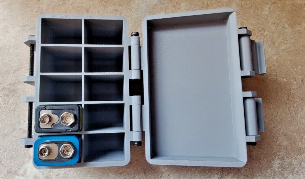 9 Volt Battery Storage Box Container (Holds 10 Batteries) 9V Case w/ Lock Design