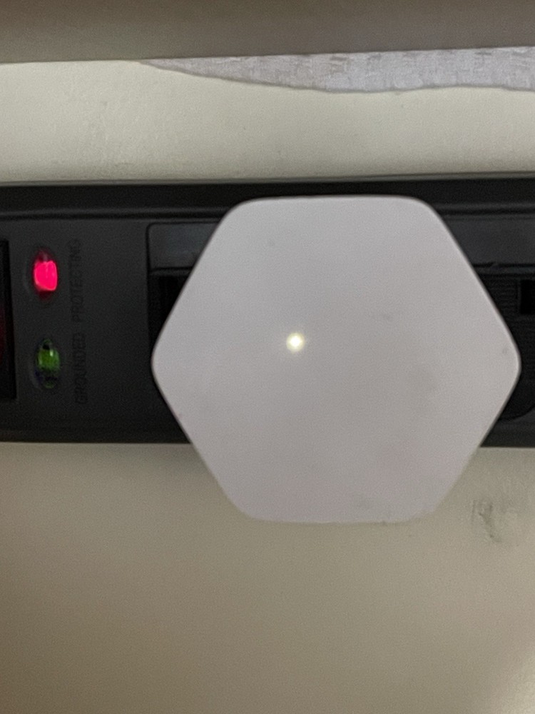 Xfinity xFi Pod WiFi Network Range Extender 1st Gen XE1-S