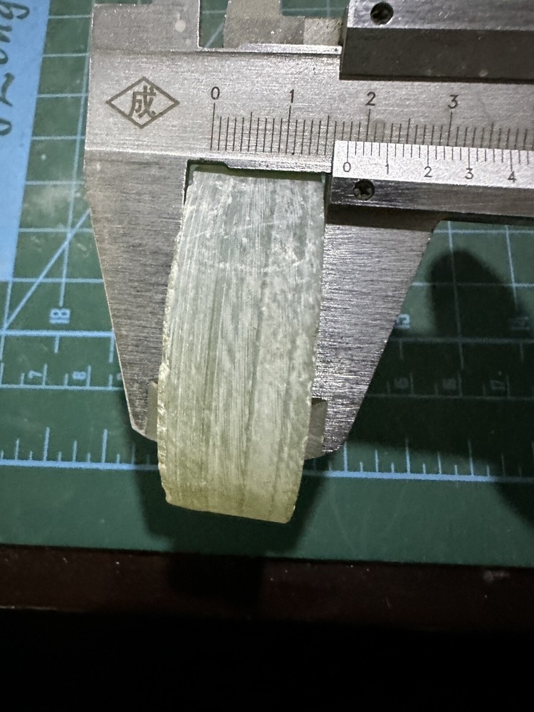 Serpentine Jade priced as a single piece （岫玉）