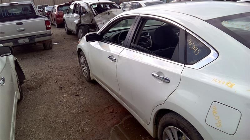 Alternator 4 Cylinder Fits 18 ALTIMA 87946576