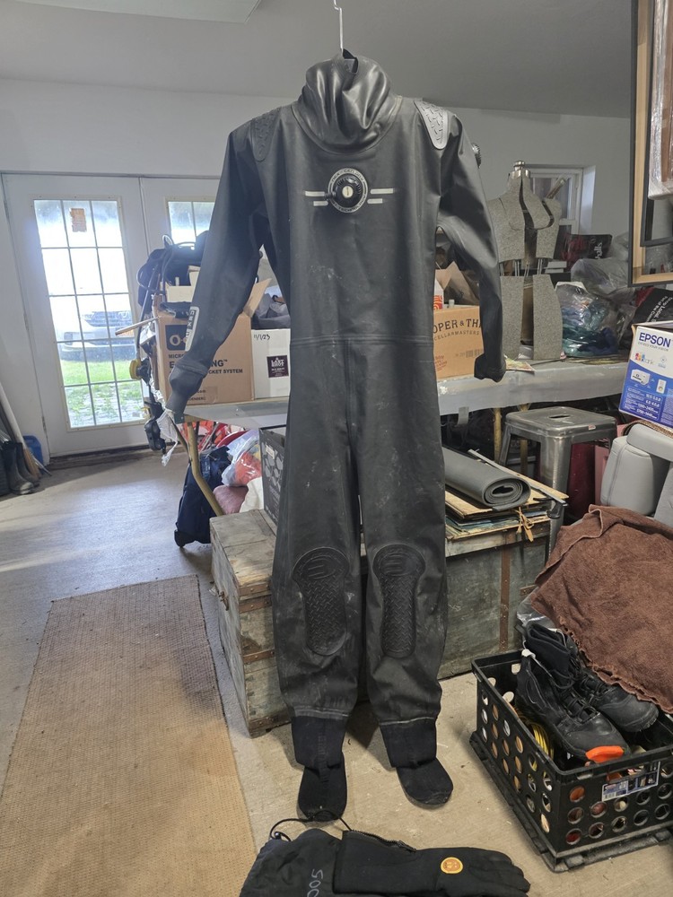 Bare Next Generation scuba divers Dry Suit,