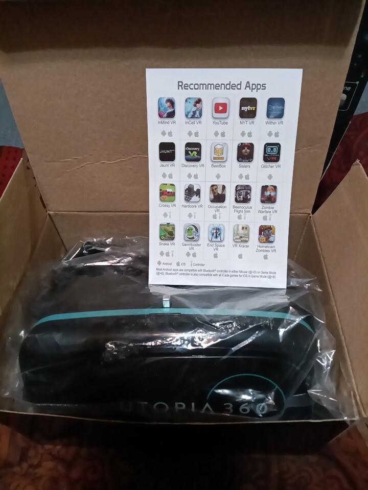 Utopia 360 Virtual Reality 3D Headset + Bluetooth Controller New In Box