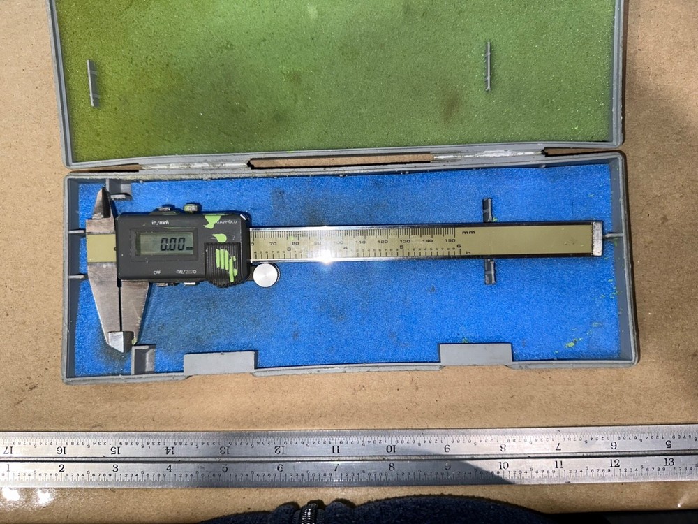 SPI DIGITAL CALIPER 31-561-4 6" 150MM