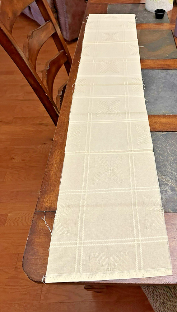 26 count IVORY linen 10.5 X 52 " cross stitch needlework TABLE RUNNER Flower