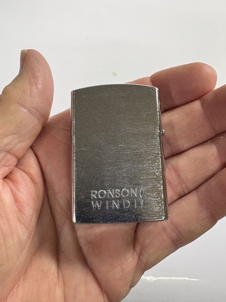Ronson Wind 11 Lighter Nice Condition