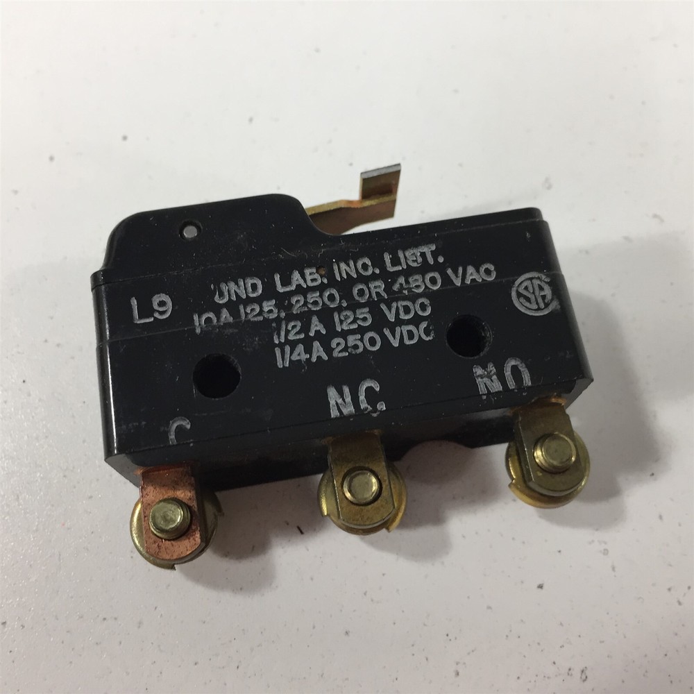 (1) Honeywell BZ-2RW8435109 Microswitch