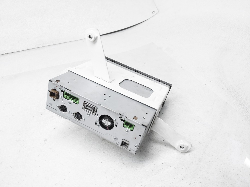 2005-2007 Volvo V70 Trunk Navigation Control Unit Module Dvd Rear Disc Player