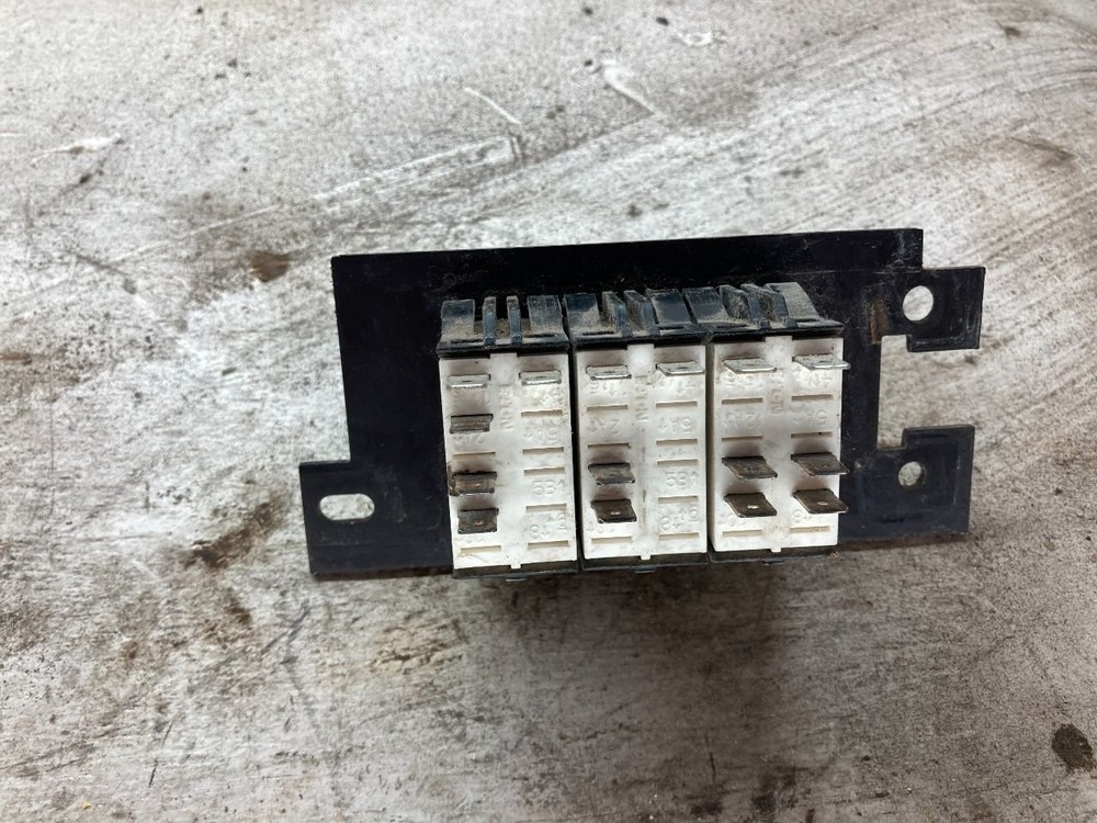 2008-2017 Kenworth T660 SWITCH Dash Panel - Used