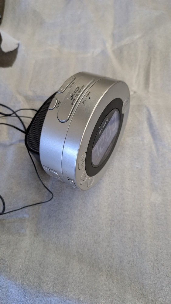 Sony Dream Machine Clock Radio CD Player iPod iPhone Dock Digital Silver
