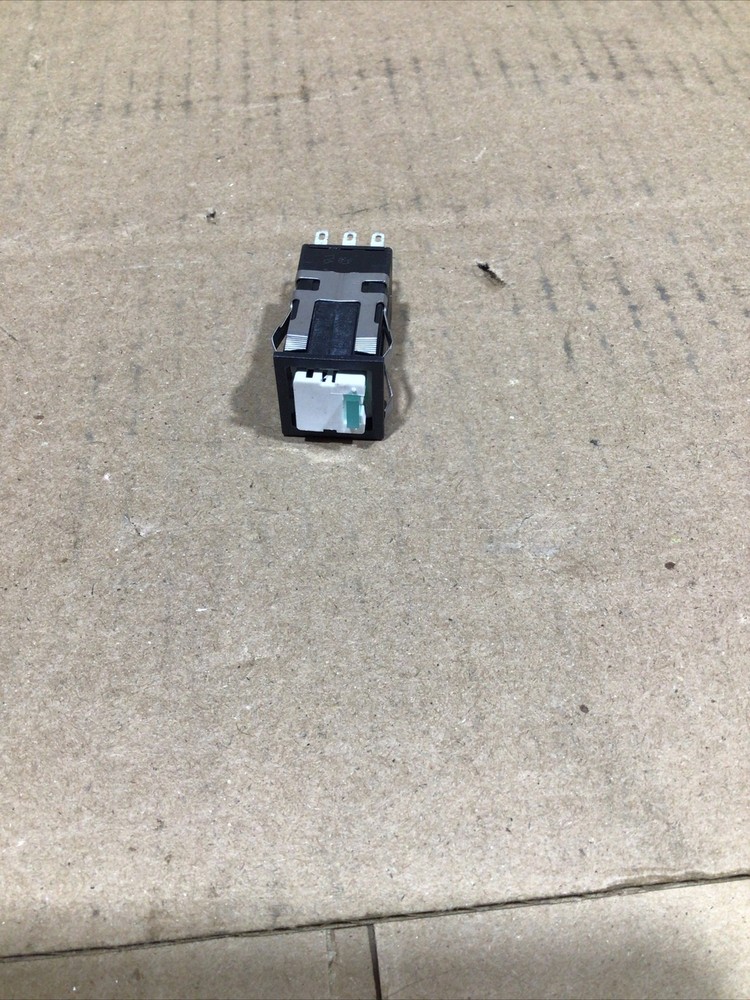 Micro Switch AML 20 Series 1438 L173 NOS