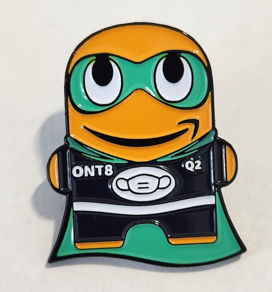 AMAZON PECCY PIN - SUPERHERO
