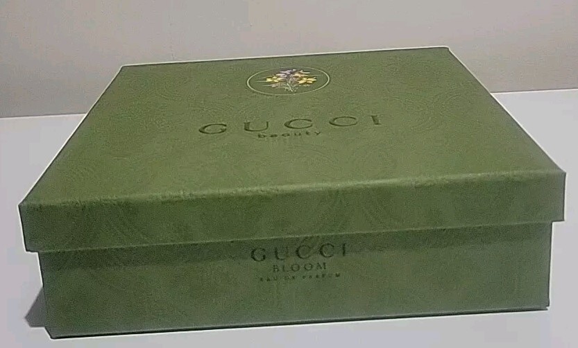 👀》🔥AUTHENTIC Gucci Logo Imprinted Green Gucci Bloom Empty Storage Gift Box 🆕️