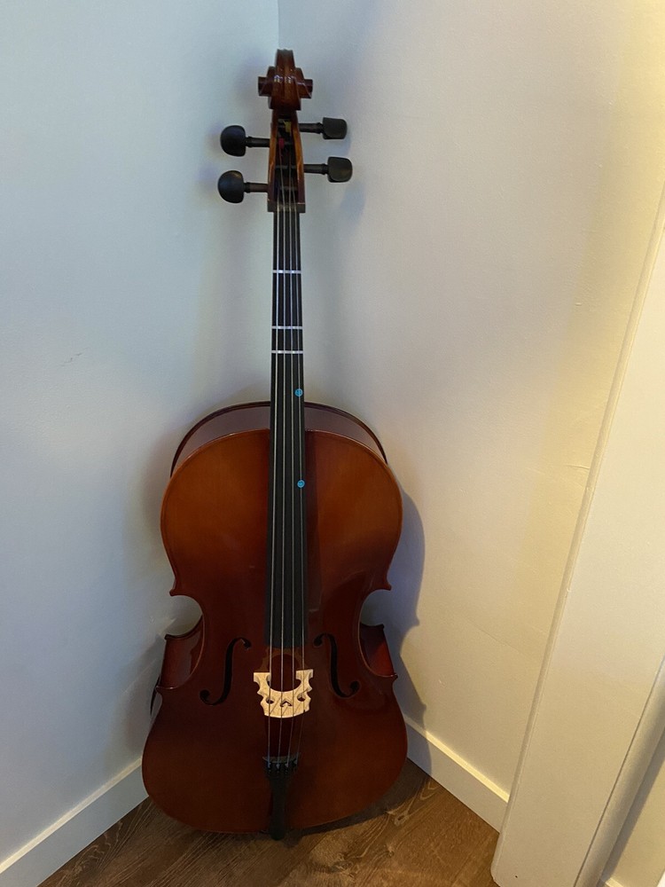 Maple Leaf Strings, 2021, Cello, 4/4