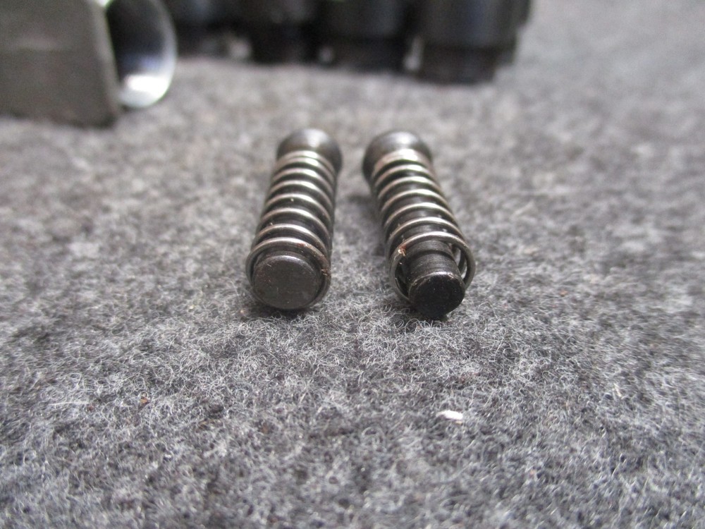 Old Style Lee Hand Priming Tool & 10 Screw-In Shell Holders