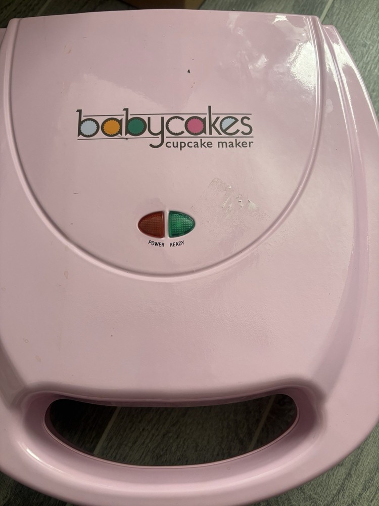 Babycakes Mini Cupcake Maker, Pink Makes 8 Mini Cupcakes