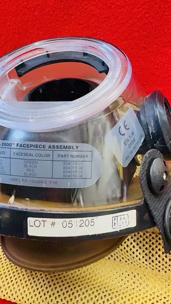 Scott AV-2000 Mask w/ 4 Strap Head Netting - FirefighterSCBA mask- Size - SMALL