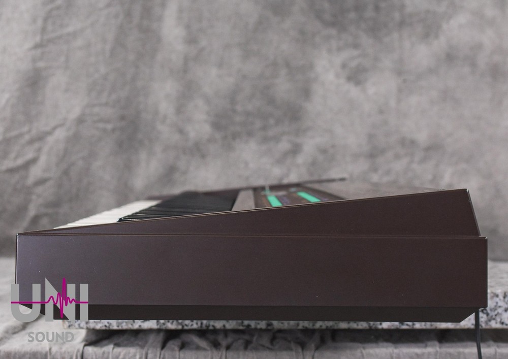 YAMAHA DX7 Digital Programmable Algorithm Synthesizer in Very Good Condition