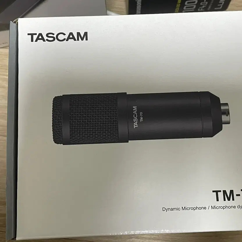 Tascam Dynamic Microphone TM-70