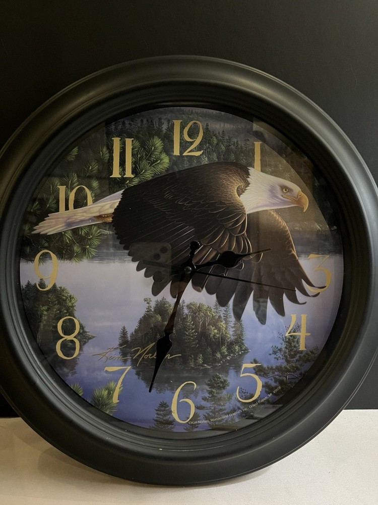 Beautiful 16” Eagle In Flight Wall Clock