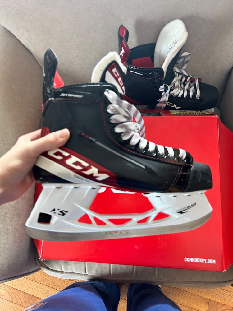CCM Jetspeed Skates size 9.5 Regular FT475